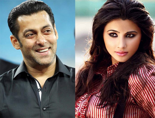 Salman Khan fond of ‘Mental’ actress Daisy Shah, enjoys long walks with her!